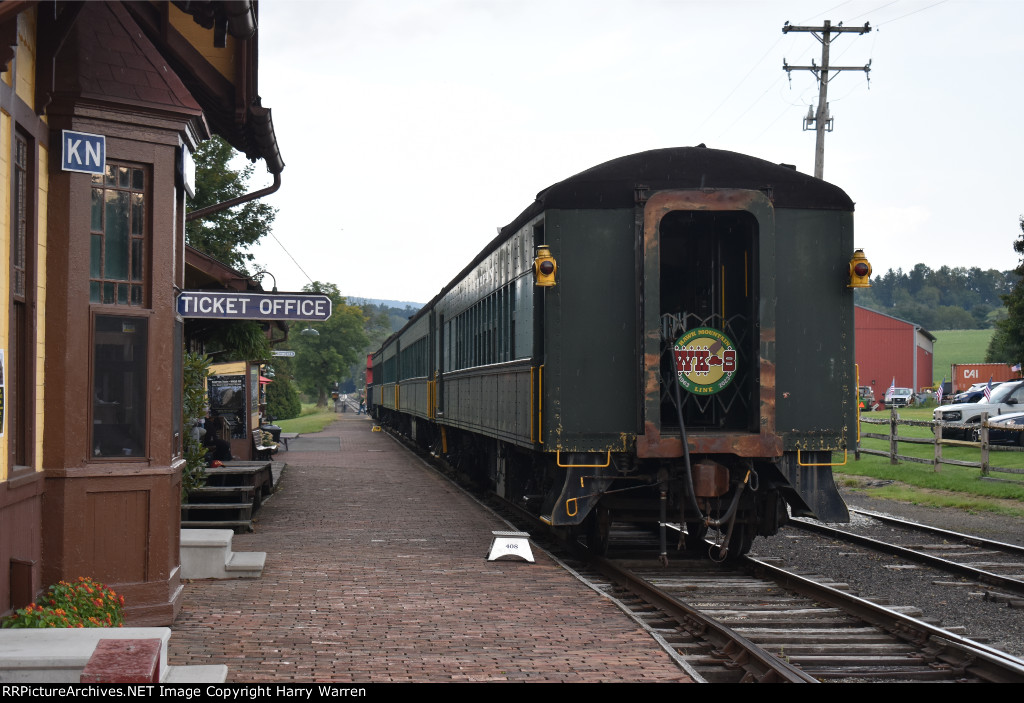 Kempton Station and WK&S Coaches